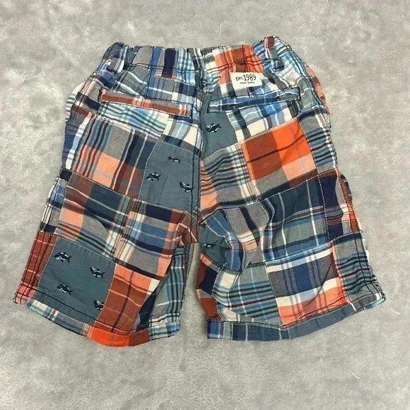 The Children's Place - Patchwork long shorts. Size  3T - Picture 3 of 4
